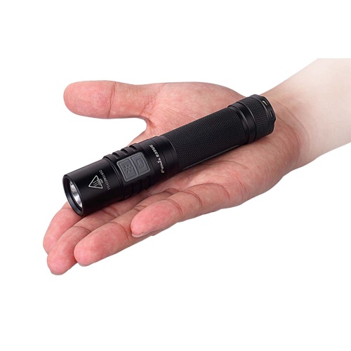 fenix-e35ue-led-flashlight-size